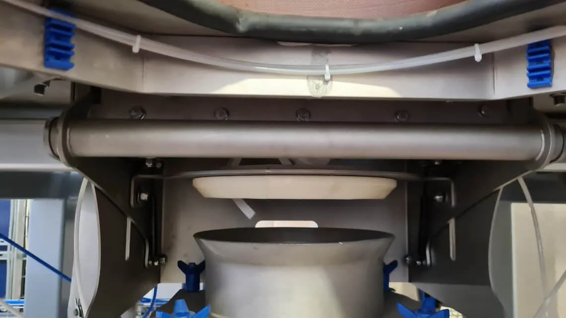 Ingtec AG - big bag unloading station bulk material dust free