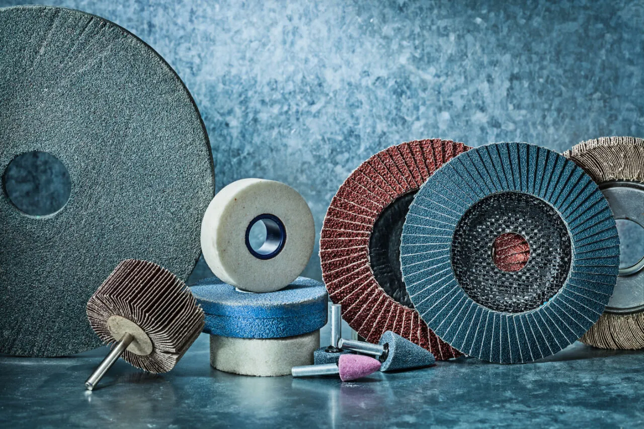 Abrasives and corundum industry